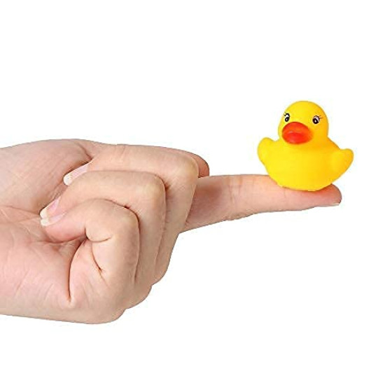 Chu Chu Sound Duck Family(4 in 1) Ducklings Bath Toys Baby Bathing Water Squeaky Lovely Floating 1 Mother with 3 Little Duck for Kids Boys & Girls Toys