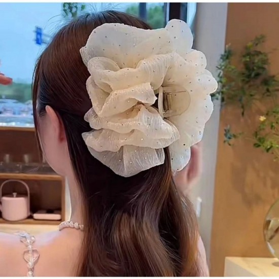 1-Pc RANDOM Elegant Ruffle Design Hair Clutcher – Durable and Comfortable Large Claw Clips For Thick Hair, Wide-open Nonslip Ponytail Holder Hair Accessories For Women Girls