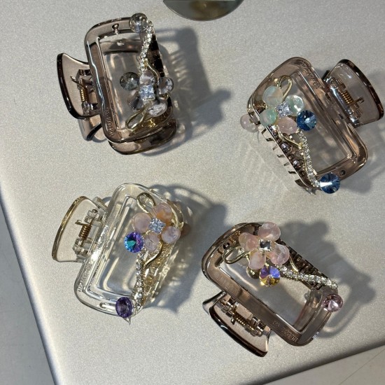 1-Pc RANDOM Colour Rectangular Shape Elegant Claw Clip Floral Detailing With Purple Gems For Hairstyle Transparent Enemal Design With Stylish Accessory For Girls And Women